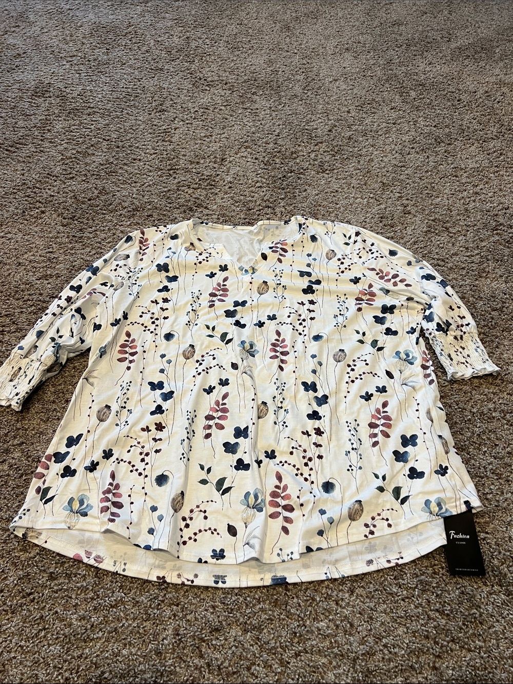 Cream Floral V-Neck Woman’s 3/4 sleeve top